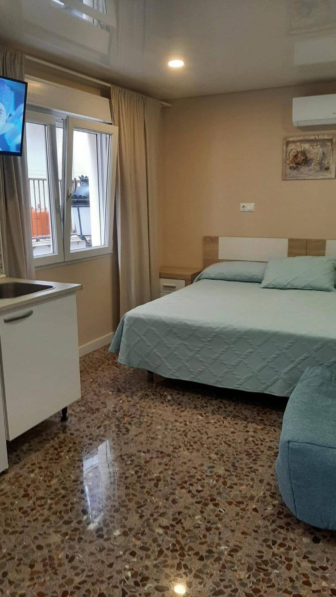Apartamentos Pelicano Benidorm Exterior foto