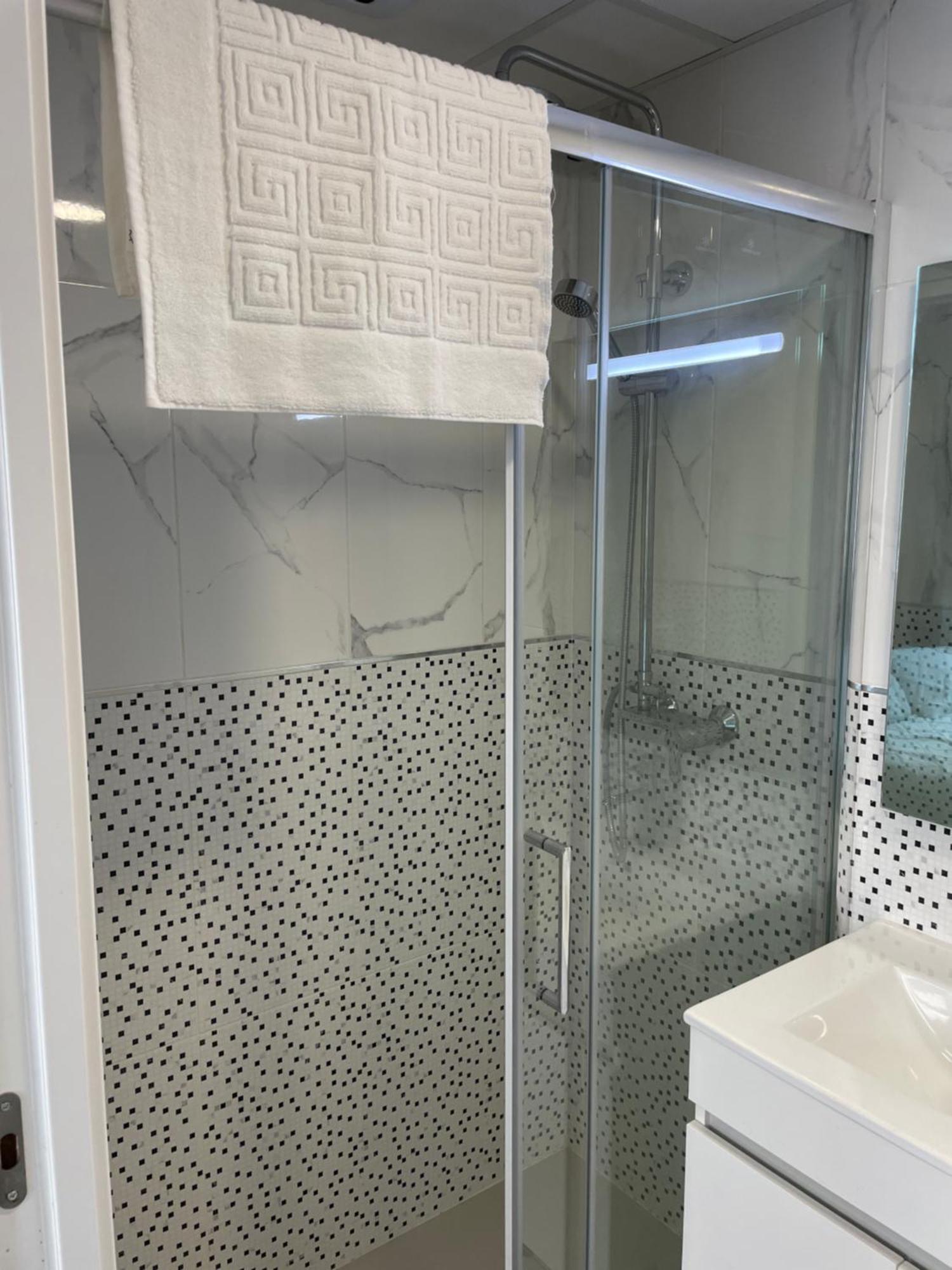 Apartamentos Pelicano Benidorm Zimmer foto