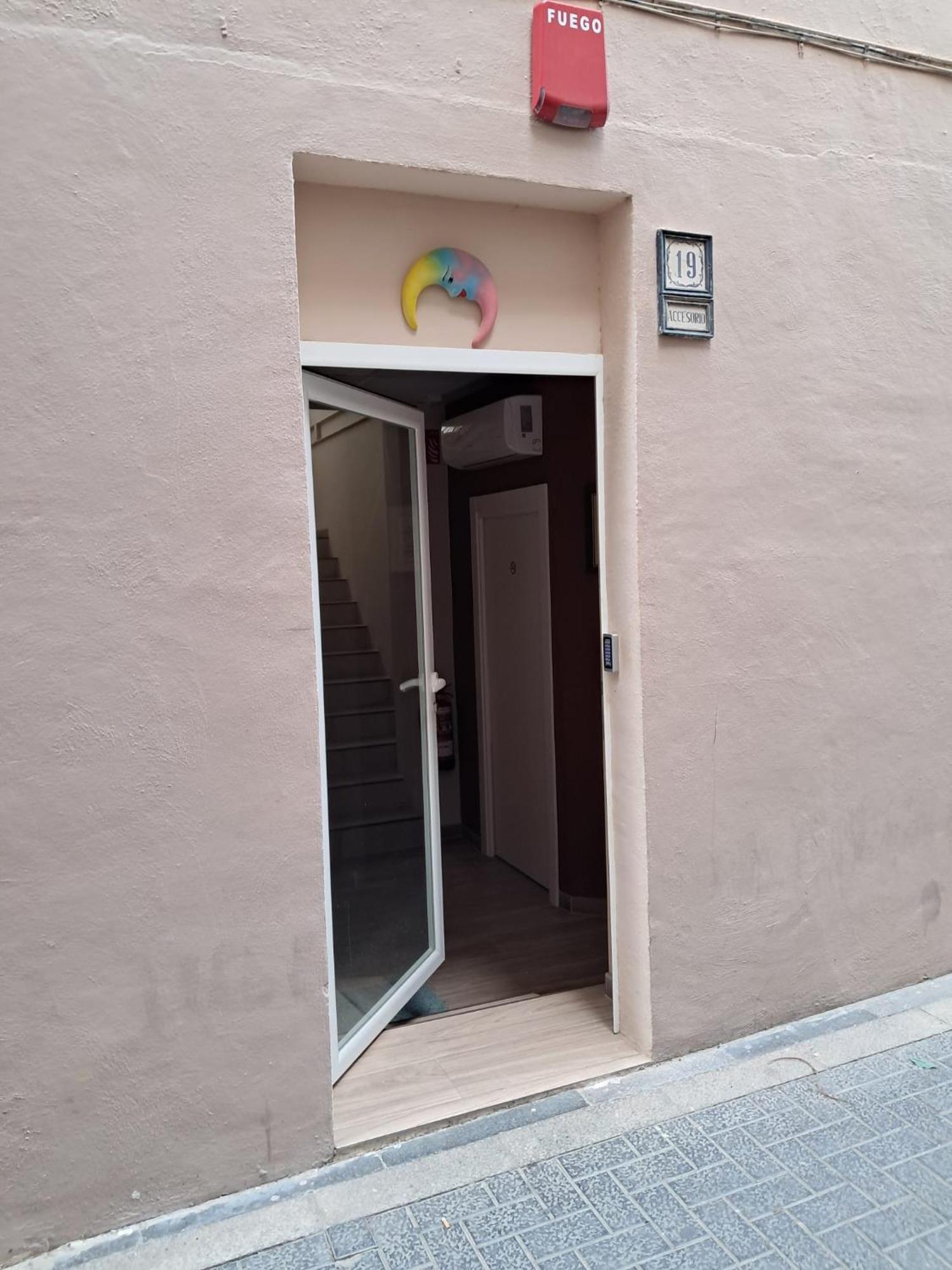 Apartamentos Pelicano Benidorm Exterior foto